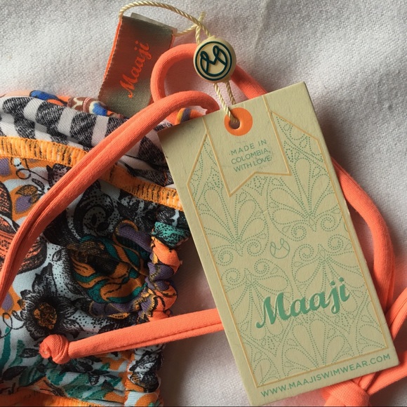 Maaji do the loco motion triangle top reversible - Picture 7 of 8